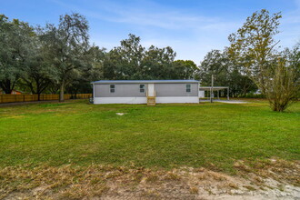 39510 Sunburst Dr in Dade City, FL - Building Photo - Building Photo