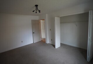 218 John Wesley Dr in Dallas, GA - Building Photo - Building Photo