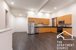 1260 N Greenview Ave, Unit 1 in Chicago, IL - Building Photo