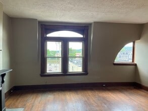 10 E 16th St in Covington, KY - Building Photo - Building Photo
