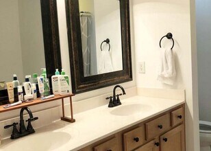 1211 Lindsay Ln in Hagerstown, MD - Building Photo - Building Photo