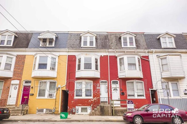 property at 142 W Jackson St