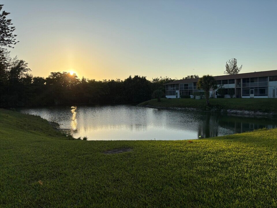 145 Northampton H in West Palm Beach, FL - Building Photo