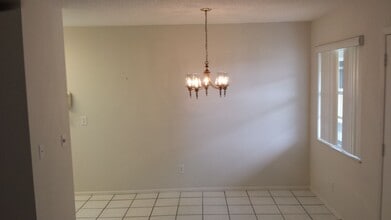 19 Lake Vista Trail in Fort Pierce, FL - Building Photo - Building Photo