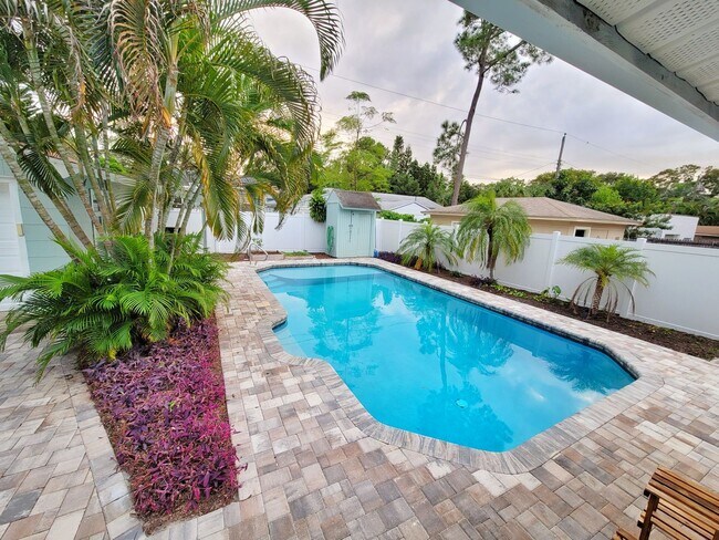 4934 17th Ave N in St. Petersburg, FL - Building Photo - Building Photo