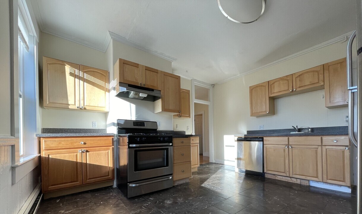 34 Calumet St, Unit 3B in Boston, MA - Building Photo