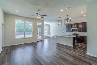 129 Cara Cir in Woodway, TX - Foto de edificio - Building Photo