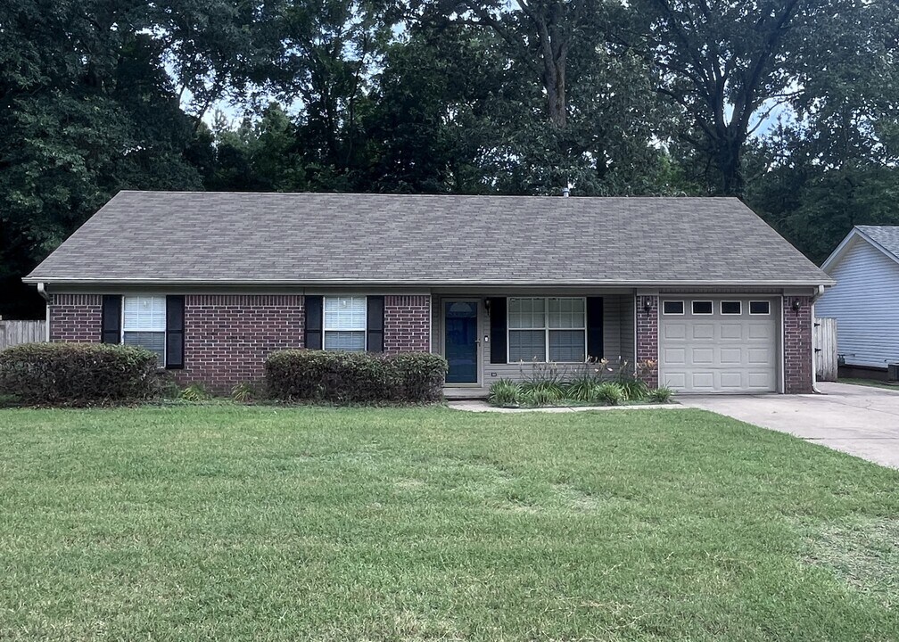 33 Shaded Oaks Dr in Cabot, AR - Building Photo