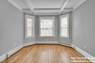 142 Sutherland Rd, Unit 2 in Boston, MA - Foto de edificio - Building Photo