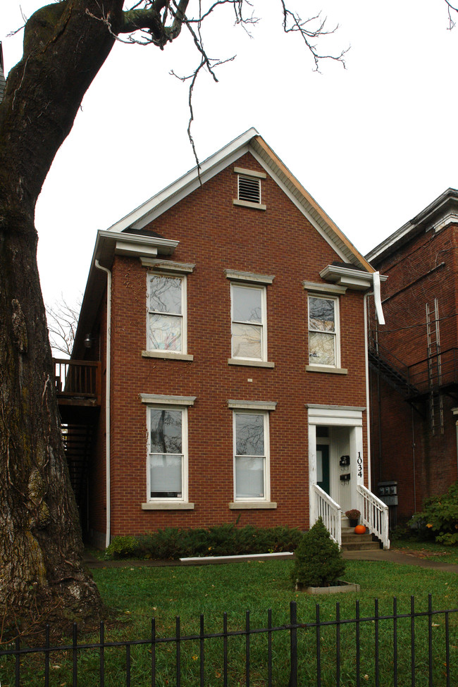 1034 S 6th St in Louisville, KY - Foto de edificio - Building Photo