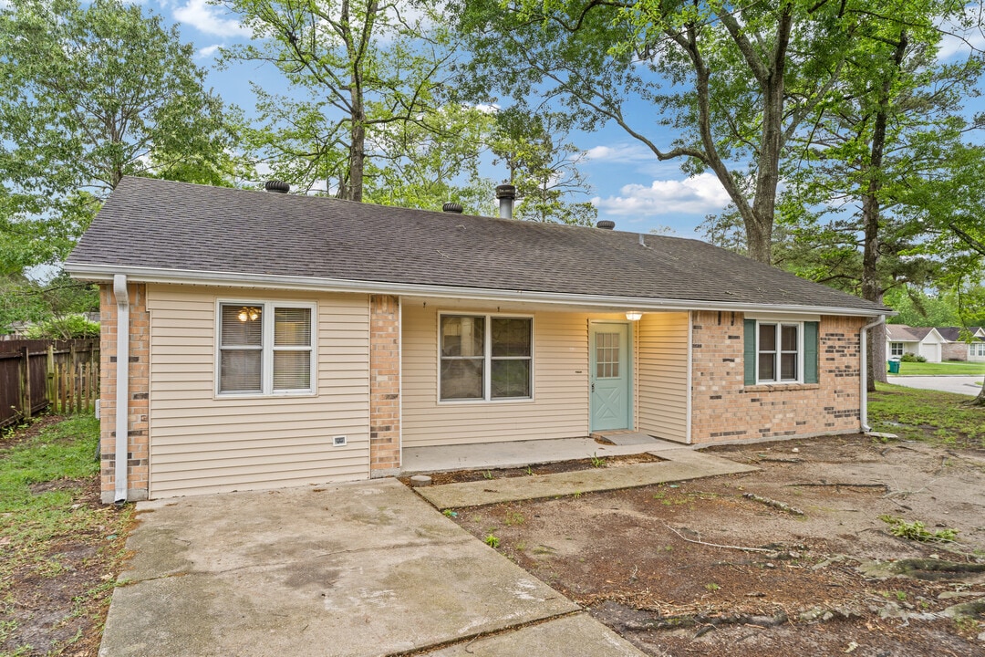 340 Audubon Dr in Mandeville, LA - Building Photo