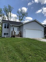 26872 99th St in Trevor, WI - Building Photo