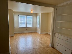 366 E Lakeside St in Madison, WI - Building Photo - Building Photo