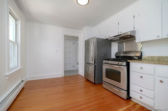 231 Flax Hill Rd in Norwalk, CT - Building Photo - Building Photo