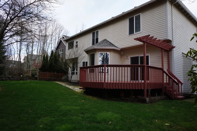 1341 NW Mayfield Rd in Portland, OR - Building Photo - Building Photo