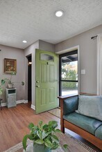 925 Blenheim Rd in Columbus, OH - Building Photo - Building Photo