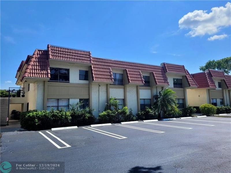 11142 Royal Palm Blvd in Coral Springs, FL - Building Photo