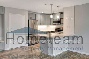 1830 Thomas Ave in San Diego, CA - Building Photo