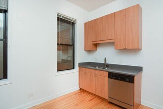 2134 W Concord Pl in Chicago, IL - Building Photo - Building Photo