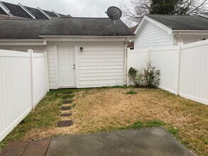 10423 Rocky Ford Club Rd in Charlotte, NC - Building Photo - Building Photo