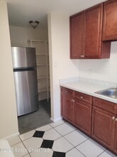 807 E Azalea Ct in Melbourne, FL - Foto de edificio - Building Photo