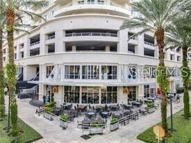 100 S Eola Dr in Orlando, FL - Building Photo