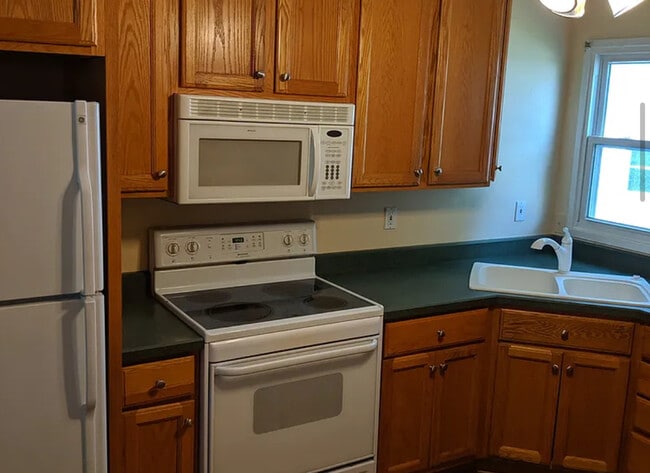 2690 10th Ave in Marion, IA - Building Photo - Building Photo