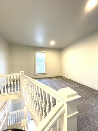 1304 S Main St photo'