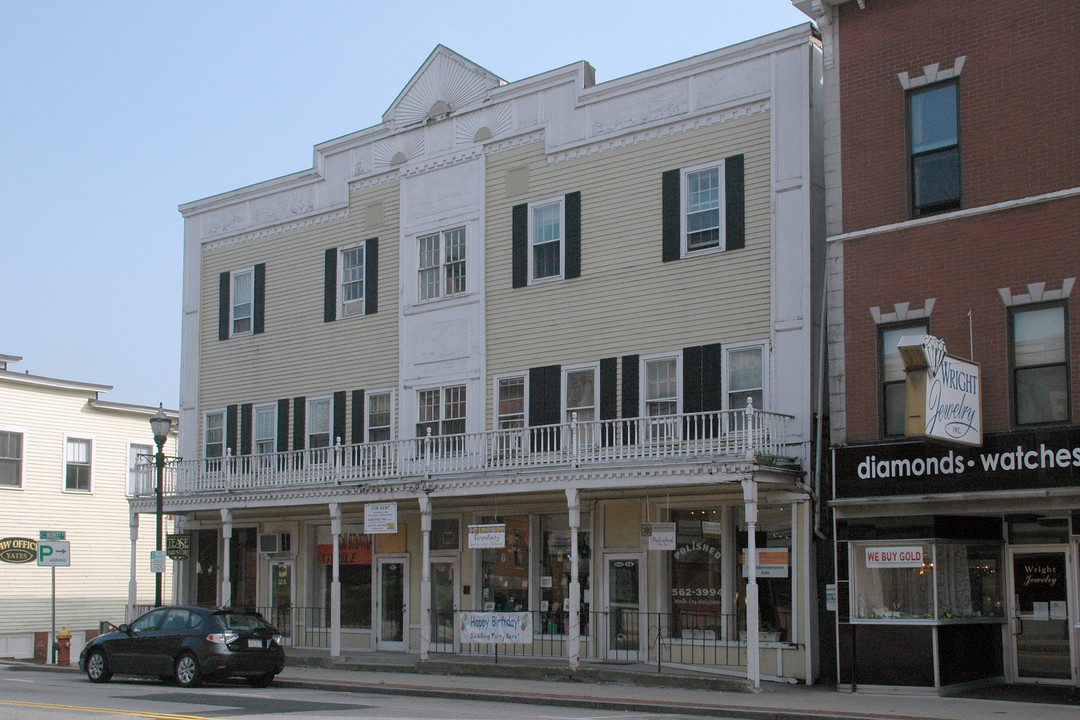 65 Main St in Hudson, MA - Foto de edificio