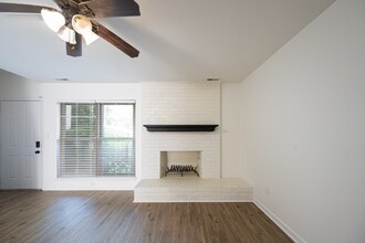 11019 Carmel Crossing Rd in Charlotte, NC - Building Photo - Building Photo
