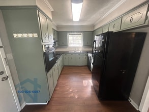 1025 Crestview Dr S in Atlanta, TX - Building Photo - Building Photo