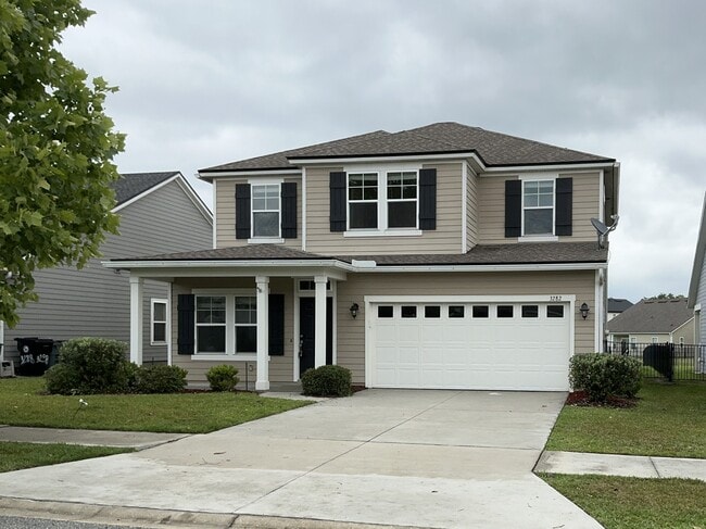 property at 3282 Roundabout Dr