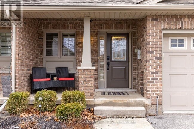 7-7 Gibson Pl in St Catharines, ON - Building Photo - Building Photo