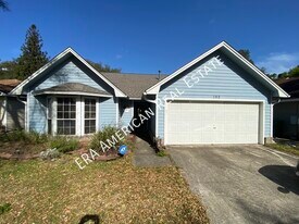 192 Wright Cir in Niceville, FL - Building Photo