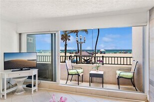 201 Van Buren St, Unit 102 in Hollywood, FL - Building Photo