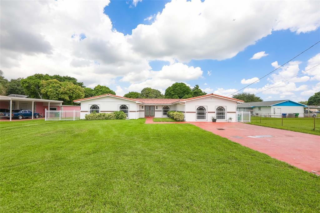 17050 NW 19th Ave in Miami Gardens, FL - Building Photo