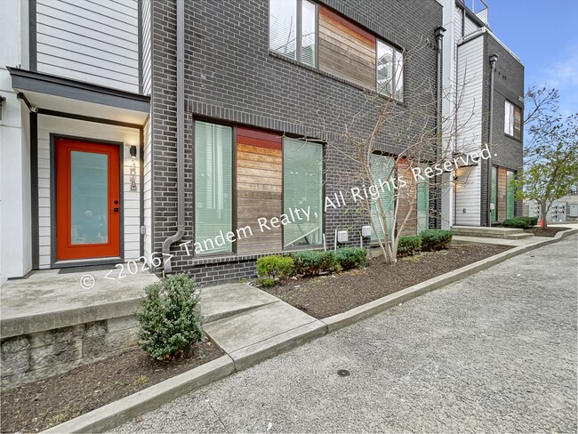 2807 Delaware Ave in Nashville, TN - Building Photo - Building Photo