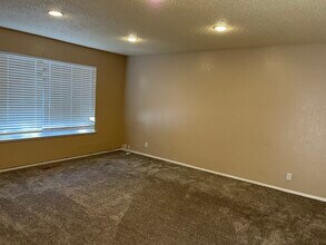 3799 Crestview Dr in Pittsburg, CA - Building Photo - Building Photo