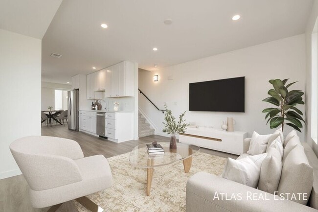 property at 2620 S Delaware St