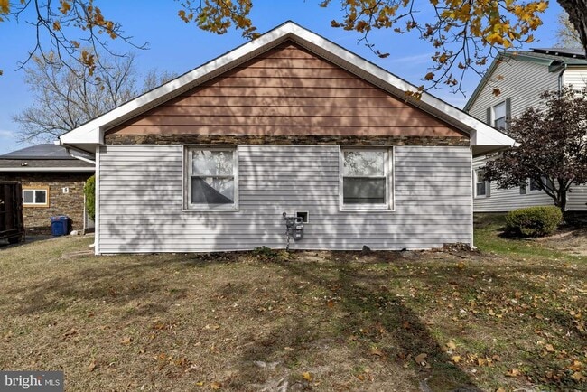 property at 5 Burgess Ln