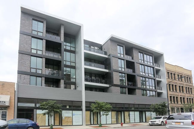 1647 N Milwaukee Ave in Chicago, IL - Building Photo