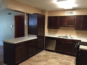 3072 Capri St in Memphis, TN - Building Photo - Building Photo