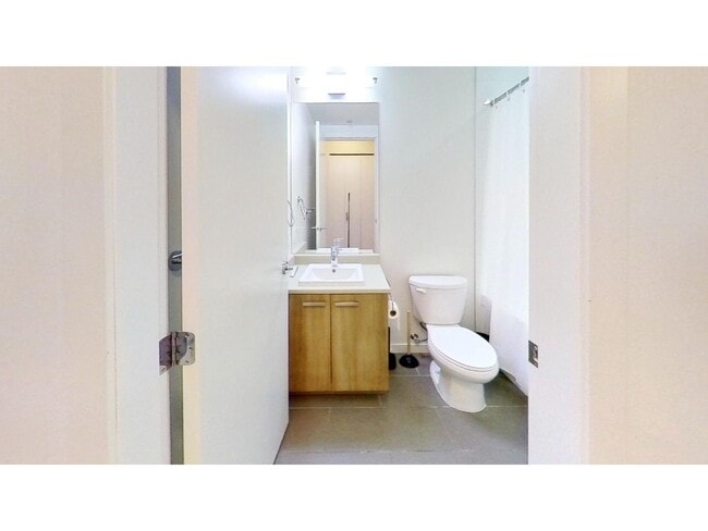 13325-1102A 102 A Ave in Surrey, BC - Building Photo - Building Photo