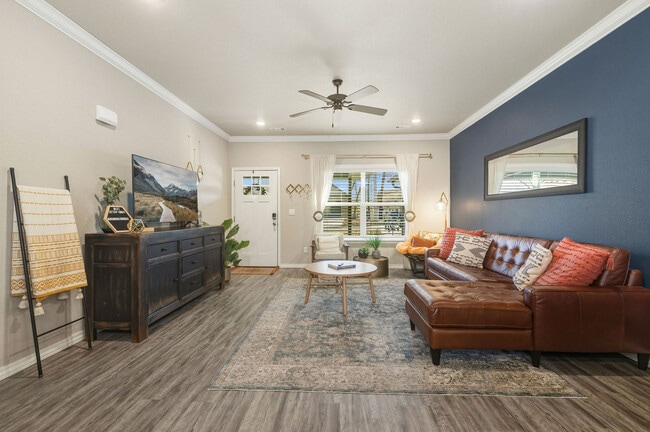 property at 9 Purfleet Dr