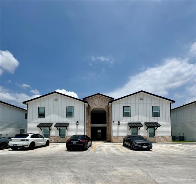 property at 17 Ragland Rd