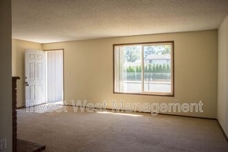 410 NE 105th St in Vancouver, WA - Building Photo - Building Photo