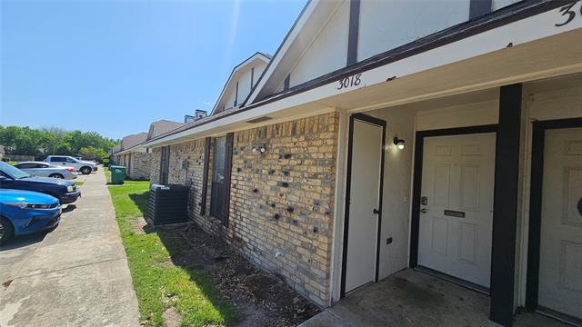 property at 3018 N Bell Ave