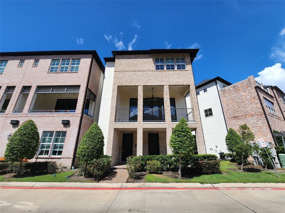 2609 Cottage Grove Green Dr in Houston, TX - Foto de edificio
