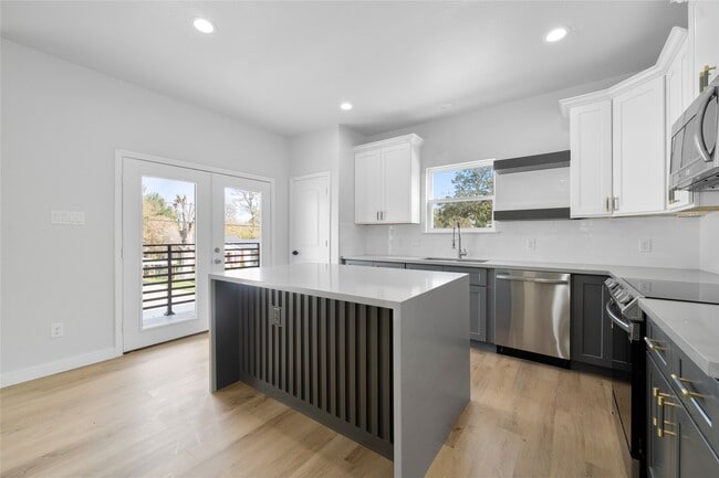 property at 7220 S Hall St