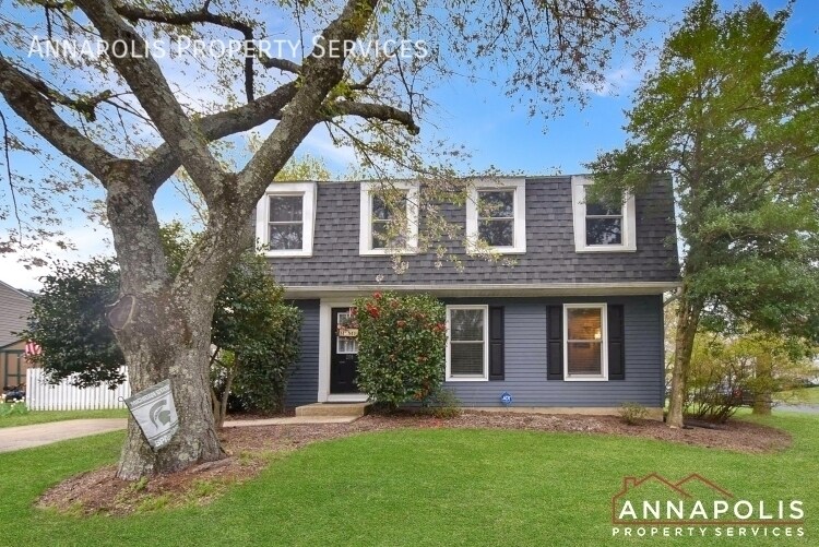 206 Dauntsey Dr in Arnold, MD - Foto de edificio
